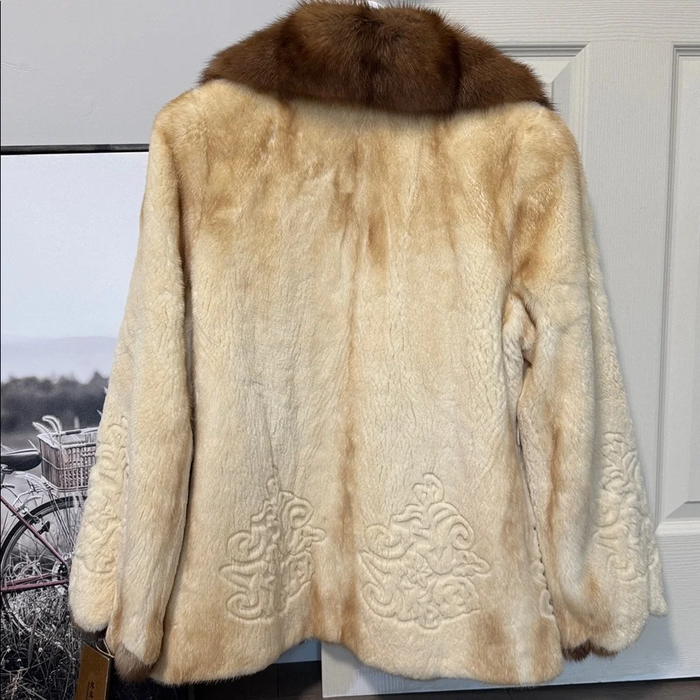 Luxurious Elegant Cream 100% Real mink Fur Coat - Picture 5 of 13